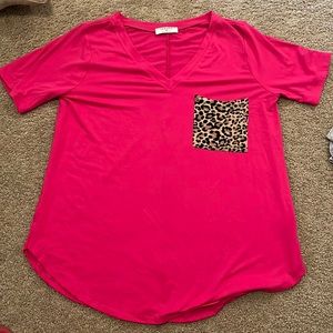 Cheetah print Zenana pocket tee.